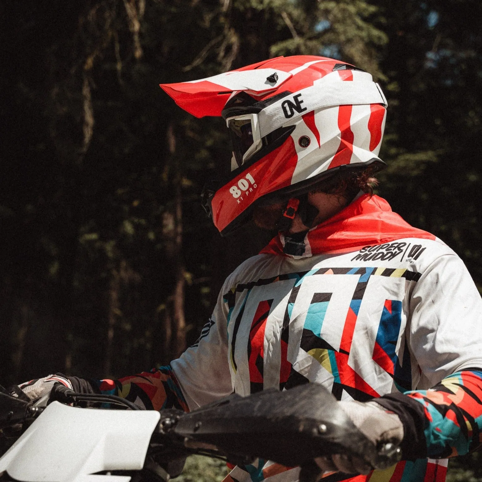 Voss 801 X1 Pro Dirt Red/ White Wavy Helmet
